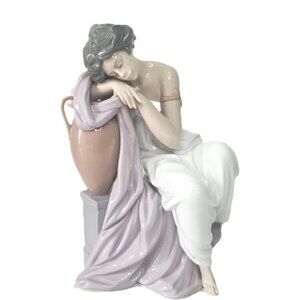 🤍 Lladró “Lost in Dreams” Figurine  🤍